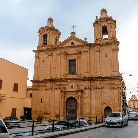 Civico 167 *